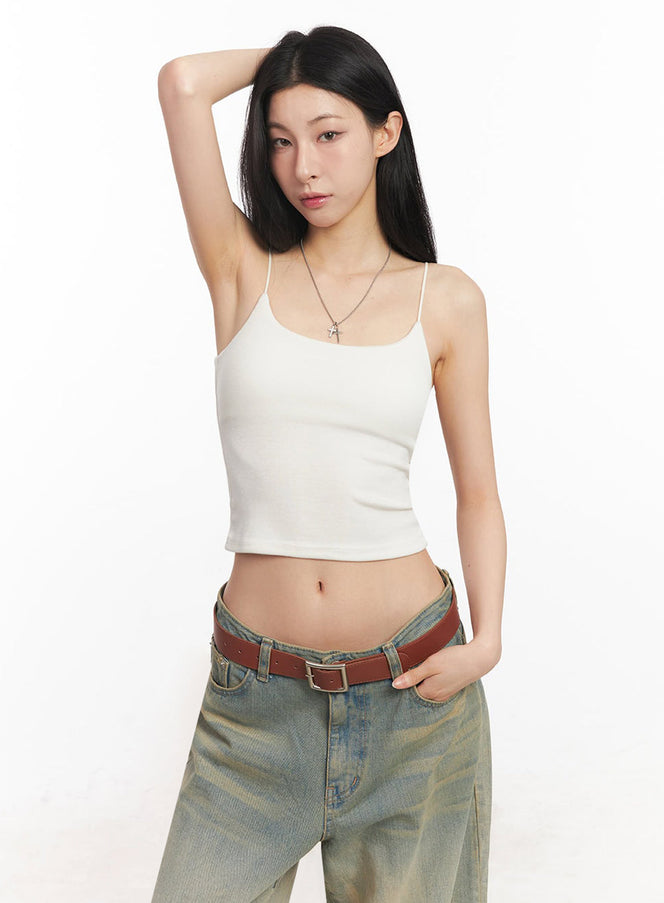 essential-stretchy-crop-cami-top-iy529 / White