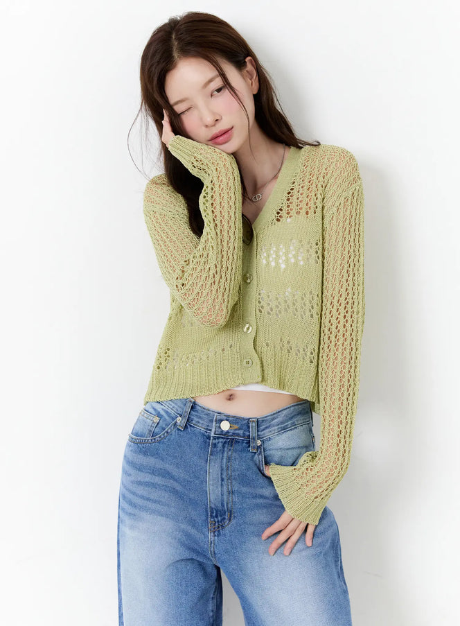 v-neck-buttoned-sweater-cardigan-cu513 / Light green