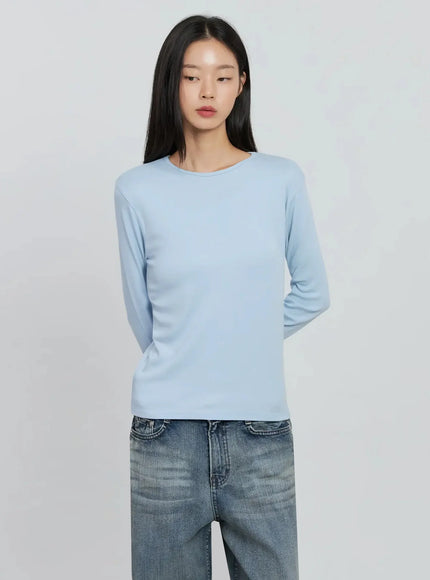 essential-long-sleeve-top-io530