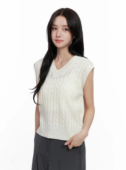 classic-v-neck-sweater-co522 / Light beige