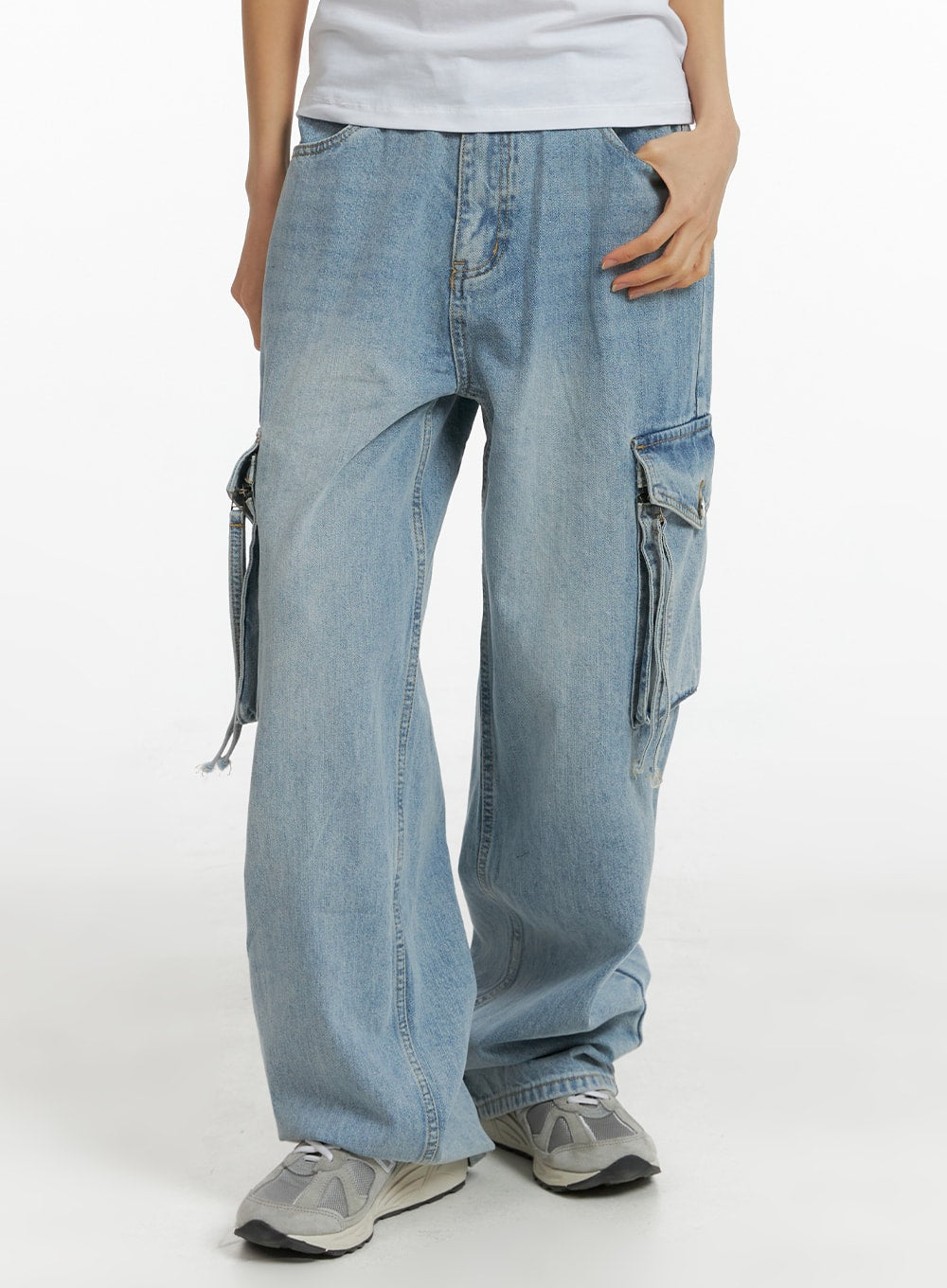 denim-pocket-cargo-wide-leg-jeans-cm407