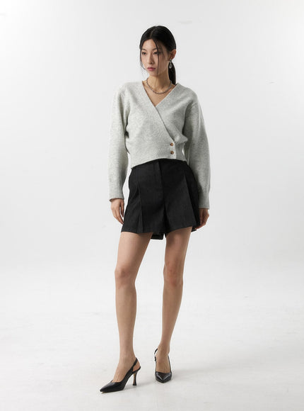 pintuck-denim-shorts-is315