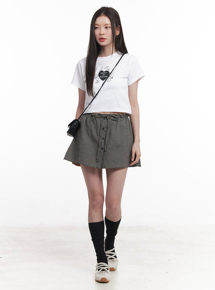 checkered-ribbon-button-mini-skirt-iy513