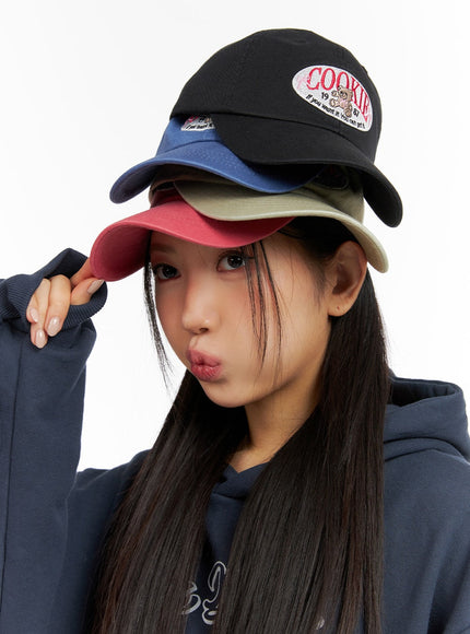 bear-embroidered-graphic-cap-if421