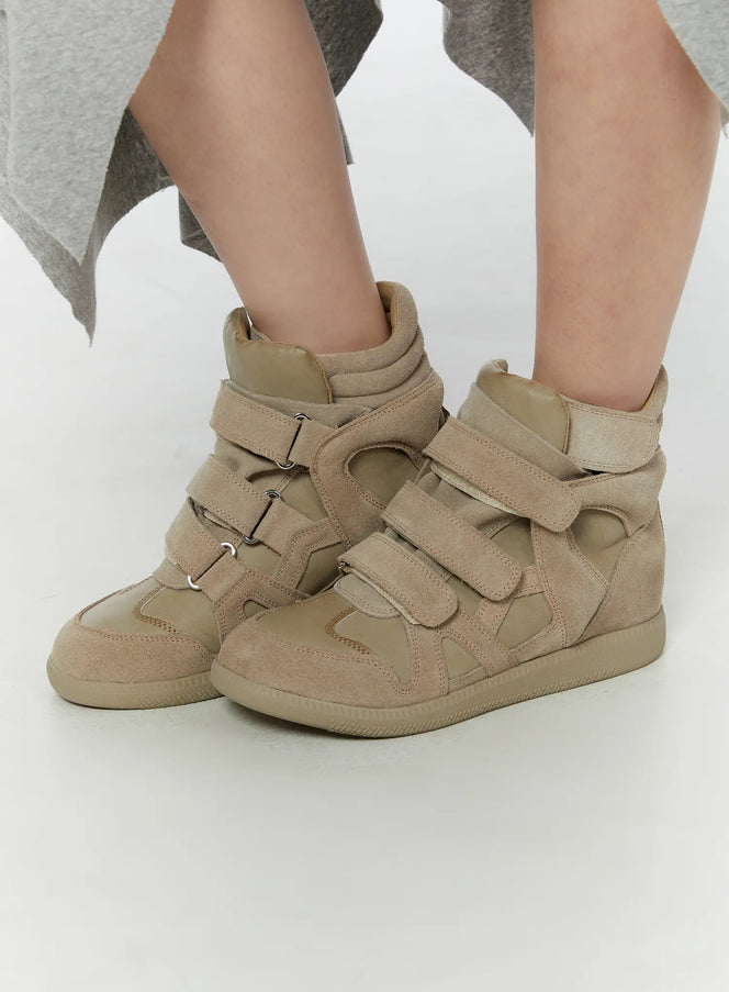 wedge-high-top-sneakers-cy519 / Beige
