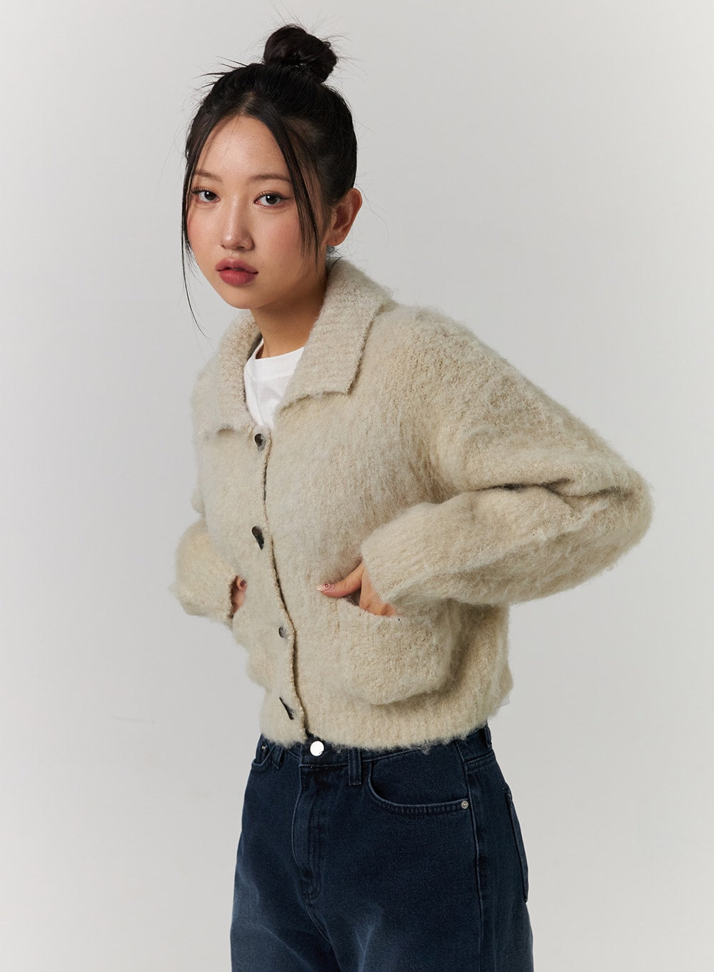 soft-knit-crop-cardigan-cd329 / Beige