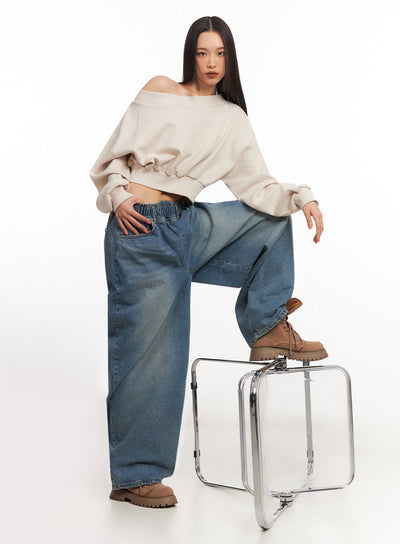 off-shoulder-loose-fit-sweatshirt-ia507 / Beige