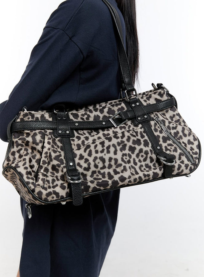 leopard-buckle-shoulder-bag-co431 / Beige