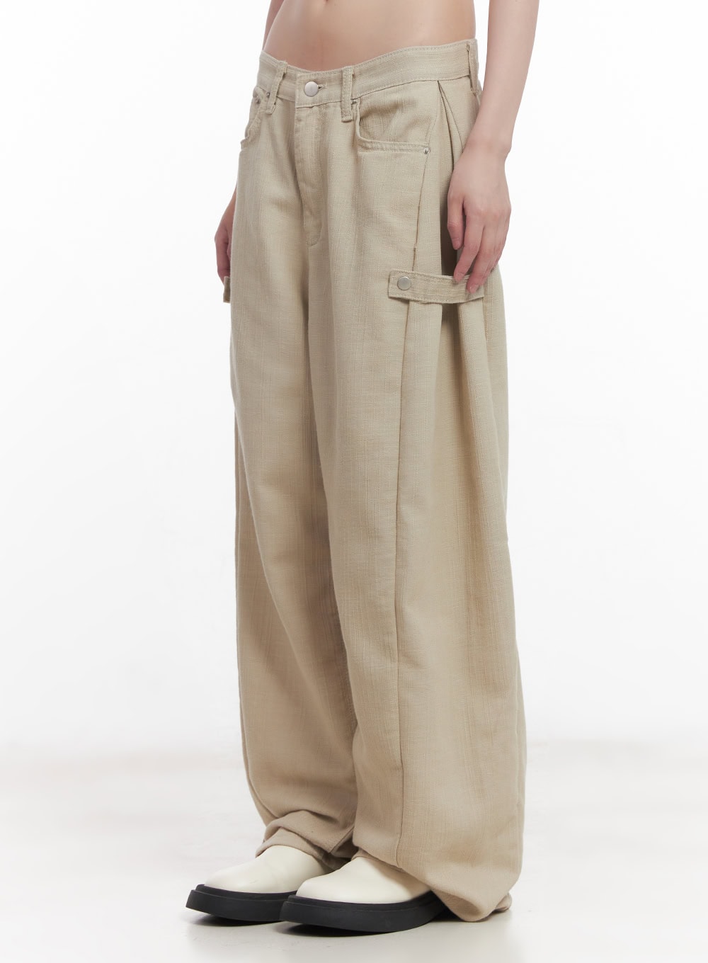 wide-fit-buttoned-pants-cu506 / Beige