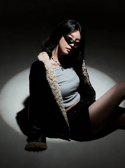 reversible-faux-fur-leather-jacket-cn513 / Black