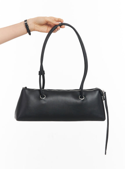 classic-baguette-shoulder-bag-iy509 / Black