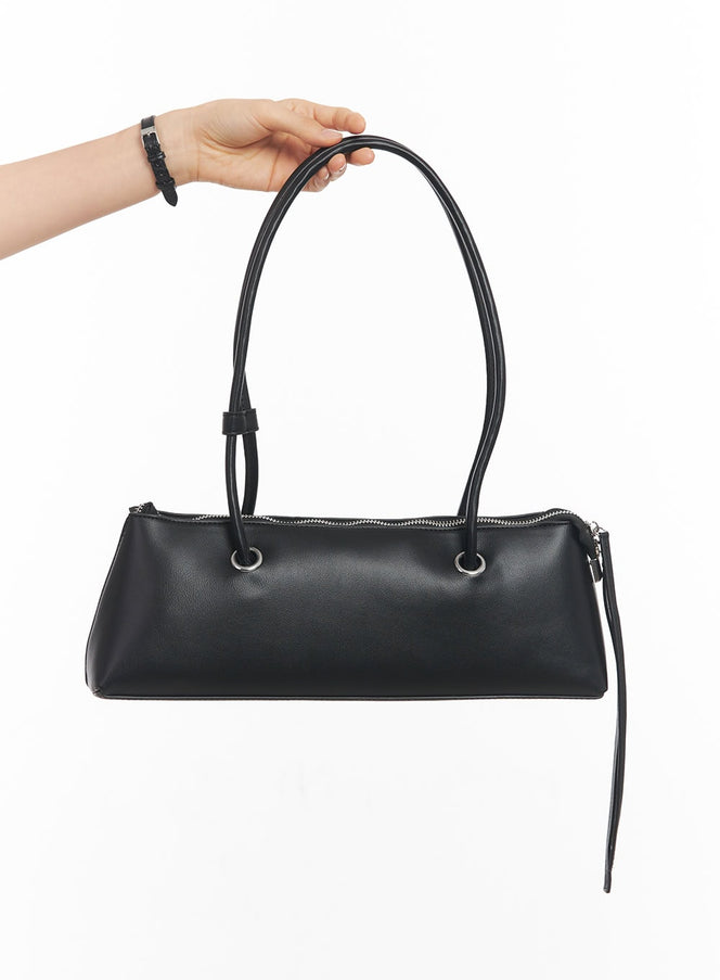 classic-baguette-shoulder-bag-iy509 / Black