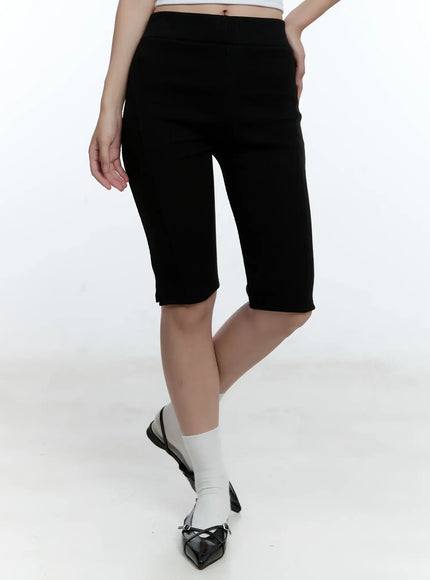 slim-fit-knee-length-shorts-cu527 / Black