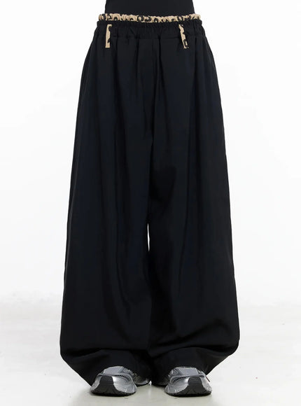 graphic-trim-wide-leg-pants-iy511 / Black