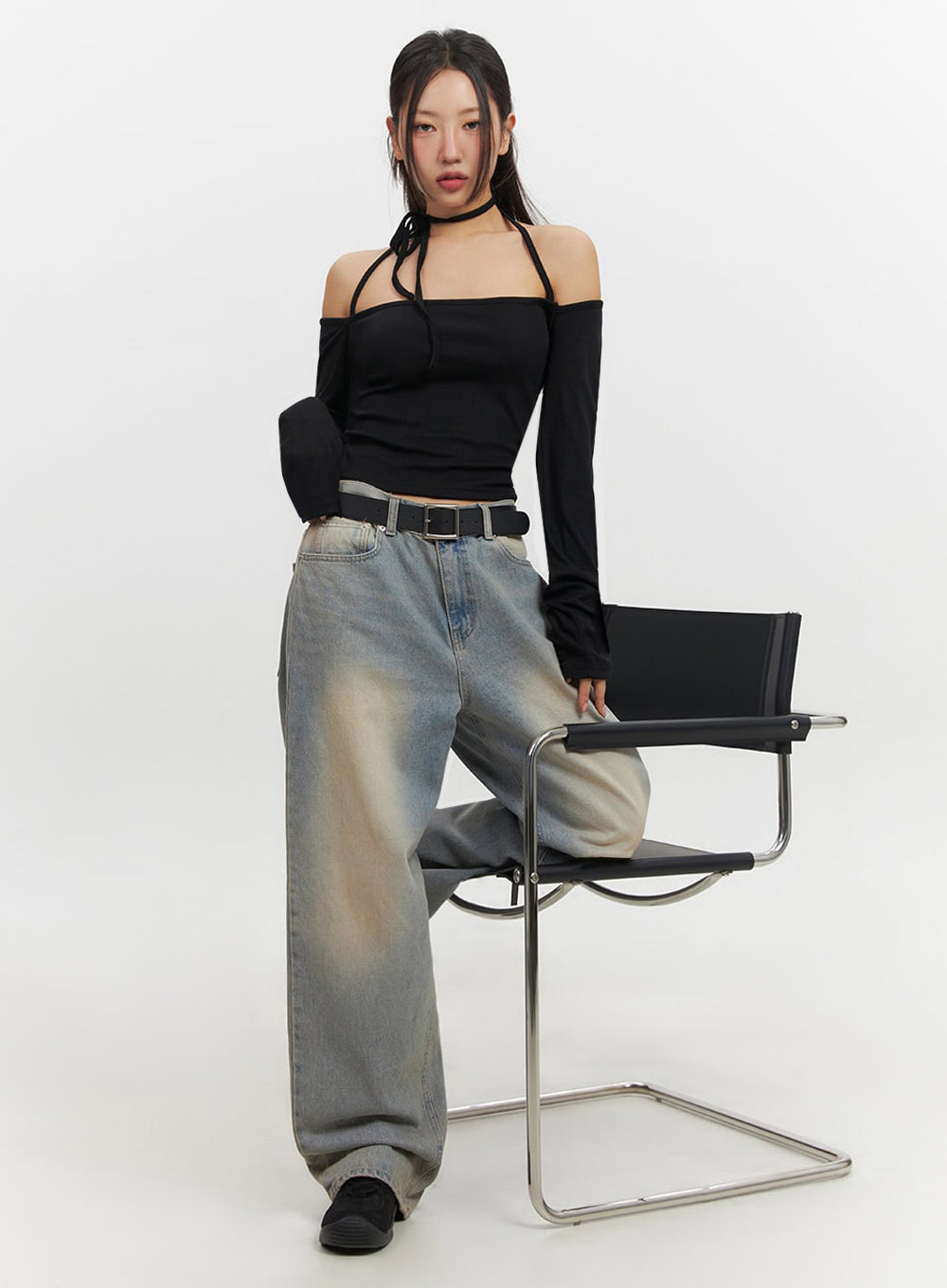 string-off-shoulder-long-sleeve-top-if510 / Black
