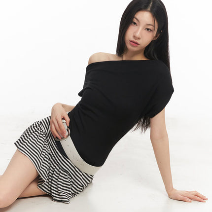 shirred-one-shoulder-top-iy529 / Black