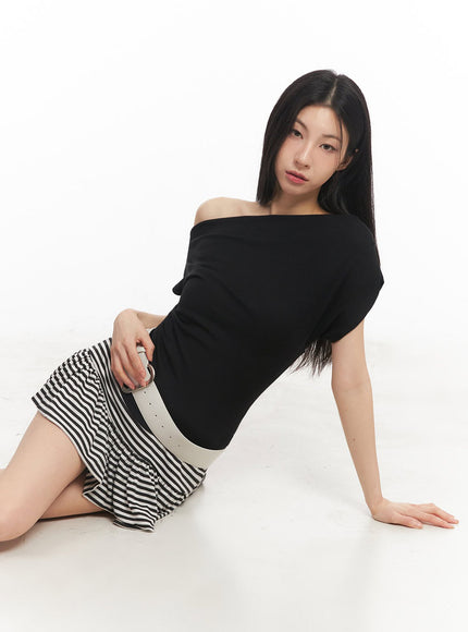 shirred-one-shoulder-top-iy529 / Black