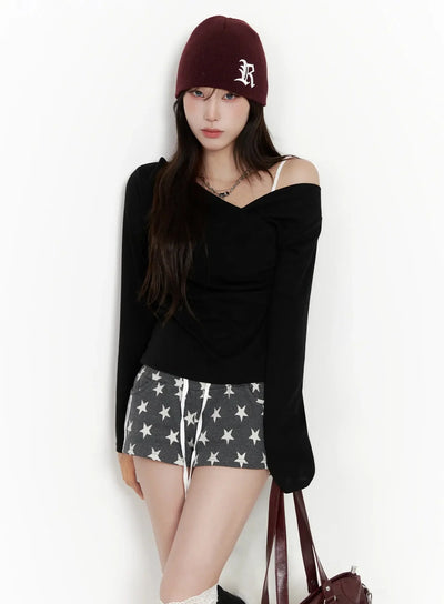 elegant-shirred-v-neck-top-in514 / Black