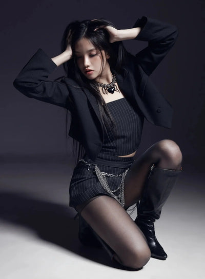 modern-pinstripe-cropped-blazer-is525 / Black