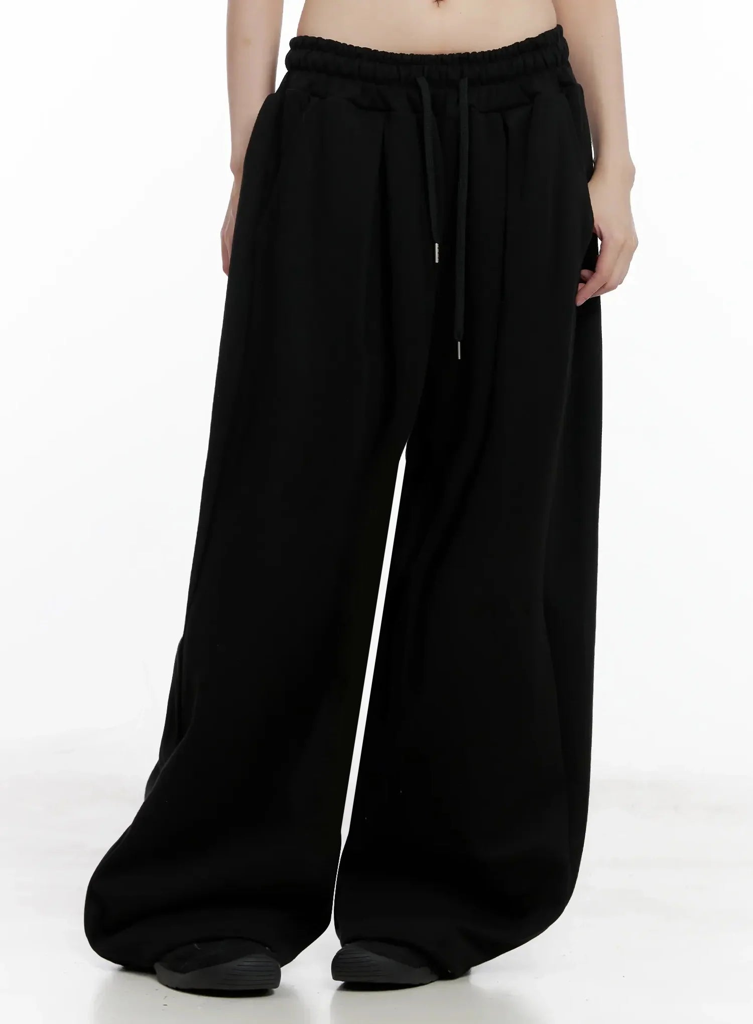 wide-leg-drawstring-sweatpants-il528 / Black