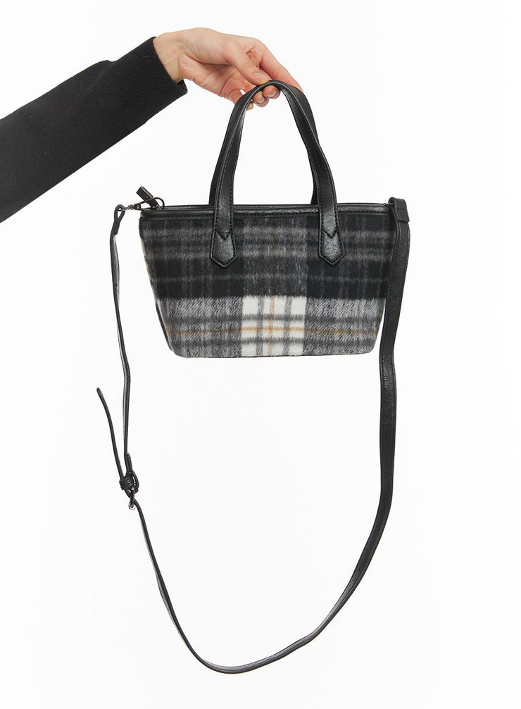 Soft Checkered Shoulder Bag IJ510