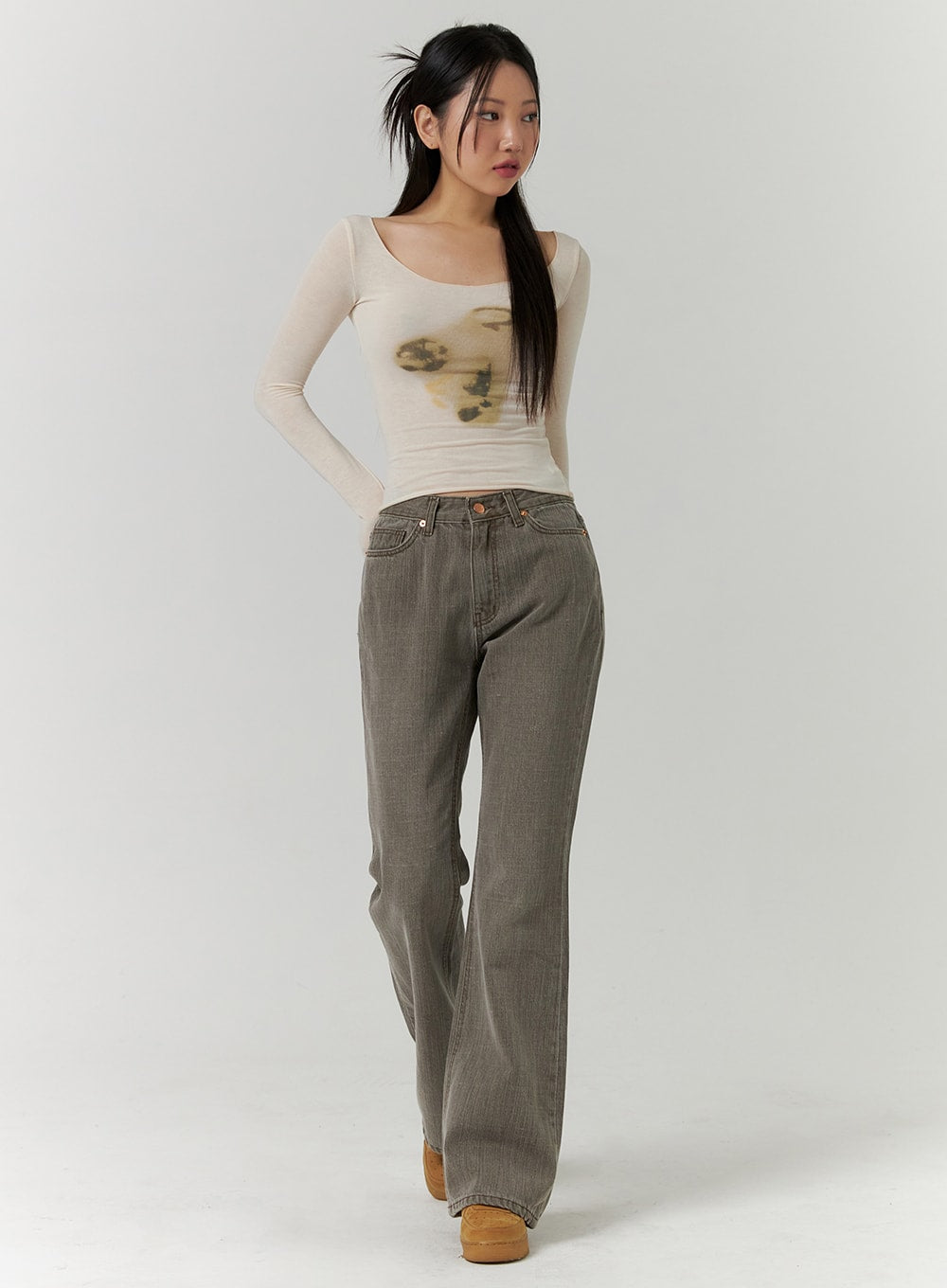 light-washed-slim-fit-jeans-cd314 / Brown
