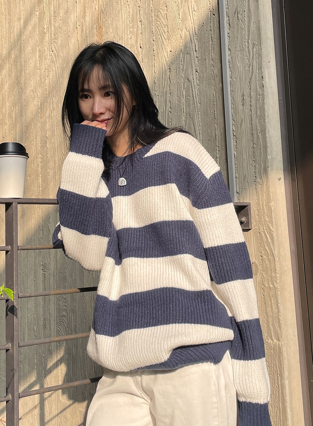crew-neck-stripe-knit-sweater-od307 / Dark blue