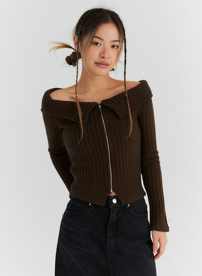 ripped-off-shoulder-zip-up-sweater-cn310 / Dark brown
