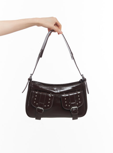 stud-pockets-faux-leather-shoulder-bag-iy516 / Dark brown