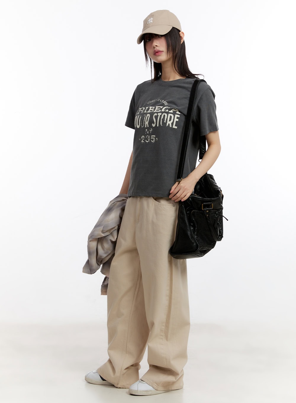 urban-casual-graphic-top-ca509 / Dark gray