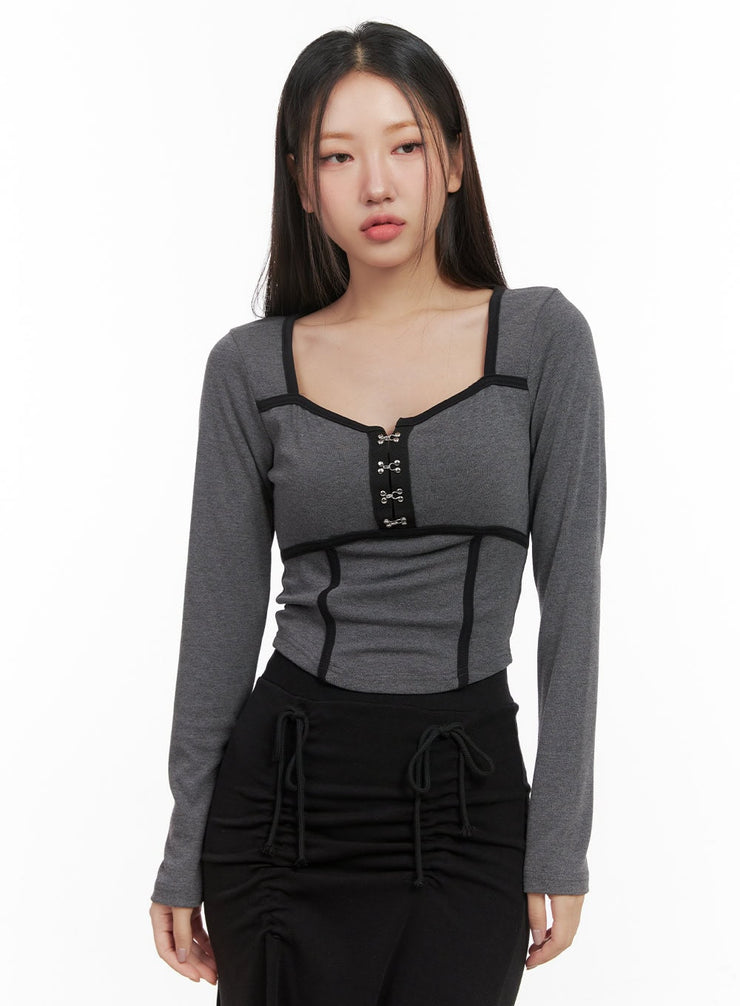 hook-and-eye-detail-crop-top-cd411 / Dark gray