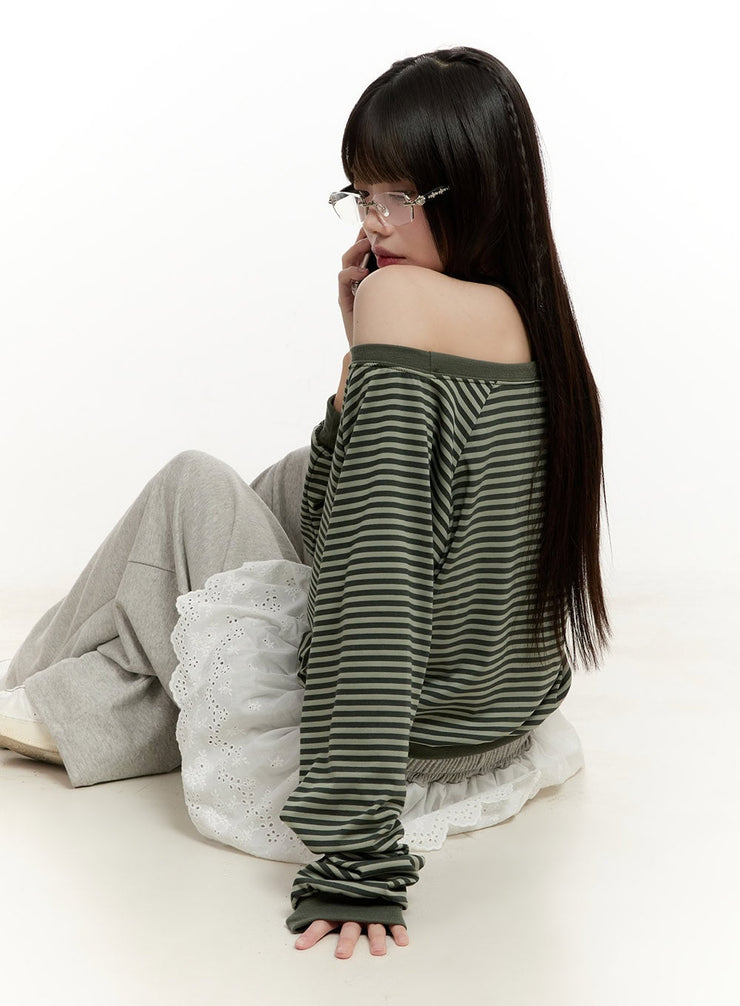 Striped One-Shoulder Sweatshirt CM514