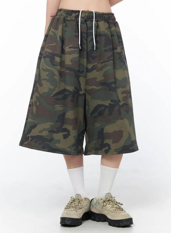 camouflage-patterned-bermuda-shorts-cy508 / Dark green