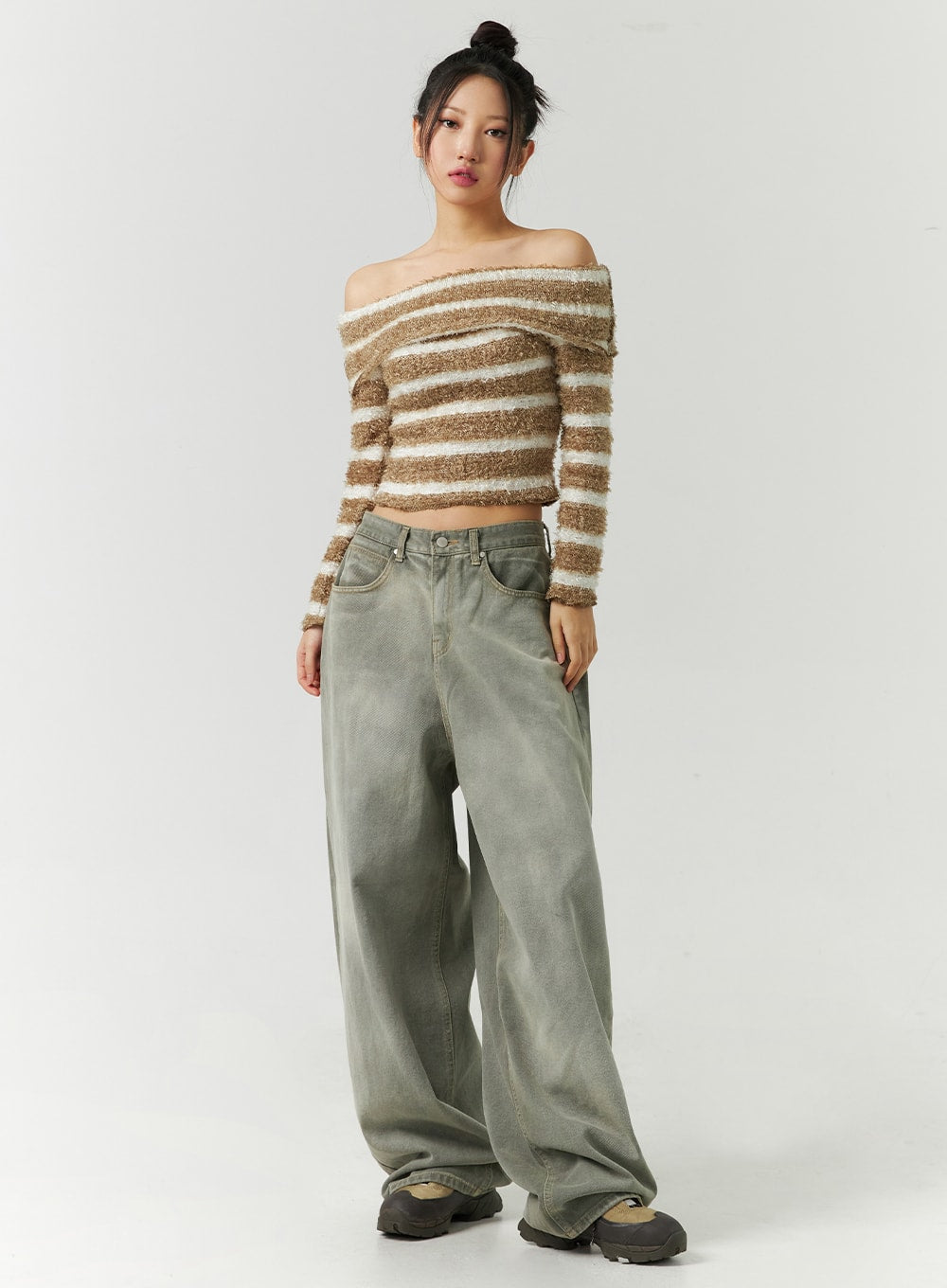 mid-rise-wide-leg-jeans-cd301 / Dark green