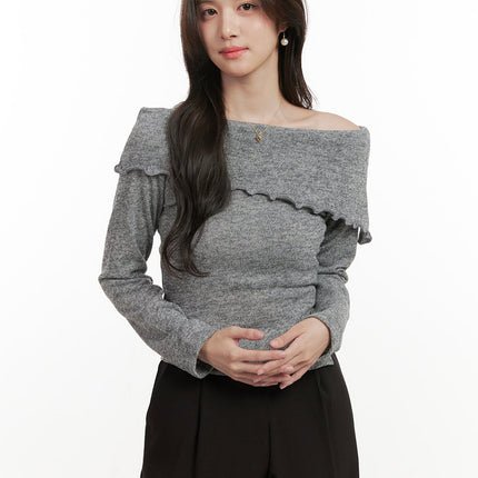 frill-off-shoulder-top-on429 / Gray