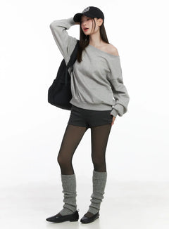 loose-fit-off-shoulder-fleece-lined-sweatshirt-cj507 / Gray