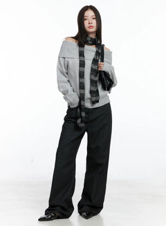 off-shoulder-knit-long-sleeve-top-co506 / Gray