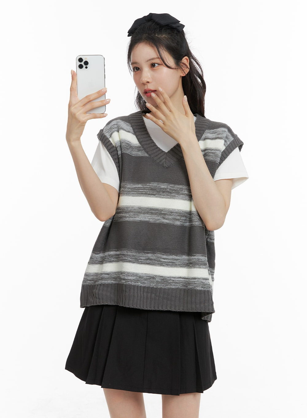 oversized-striped-knit-sweater-vest-om419 / Gray