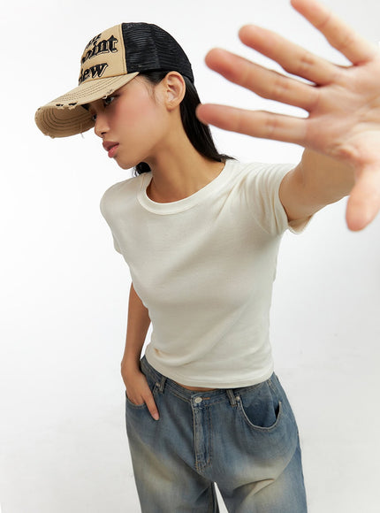 basic-round-neck-top-il419 / Light beige