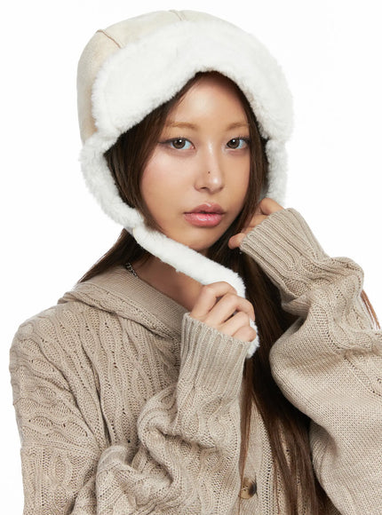faux-fur-ear-hat-co513 / Light beige