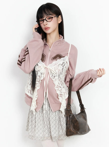 lace-trimmed-v-neck-cami-top-cf518 / Light beige