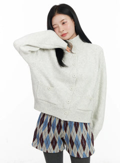 mock-neck-buttoned-knit-cardigan-cj520 / Light beige