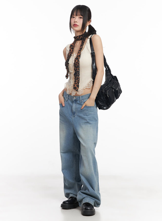 lace-buttoned-crop-tank-top-cy512 / Light beige