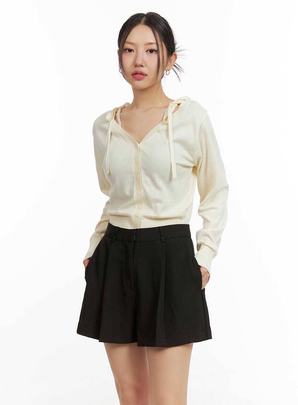 v-neck-strap-buttoned-cardigan-ou407 / Light beige
