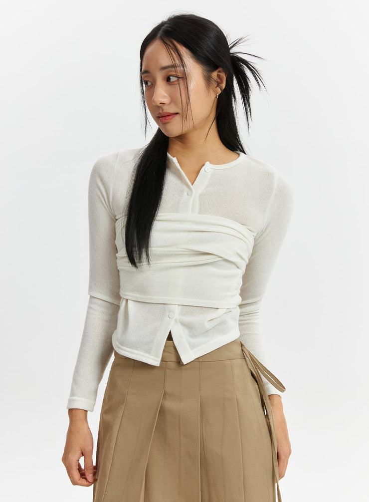 back-wrap-button-long-sleeve-top-cd319 / Light beige