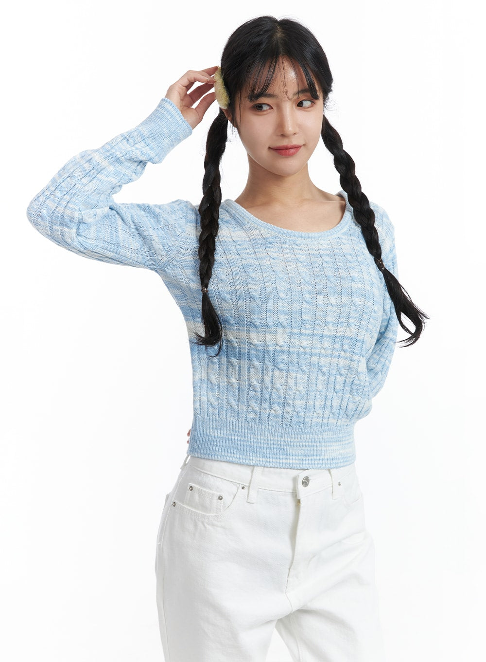 ombre-cable-knit-round-neck-sweater-oj425 / Light blue