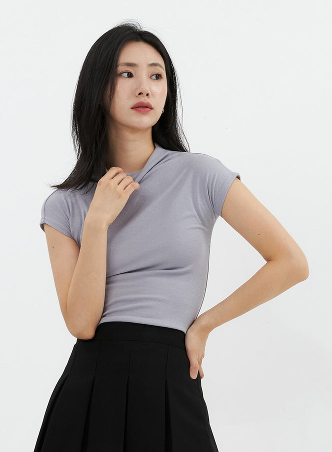 cap-sleeve-mock-neck-top-oo305 / Light blue