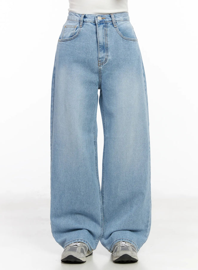 maleia-light-washed-relaxed-fit-jeans-cm527 / Light blue