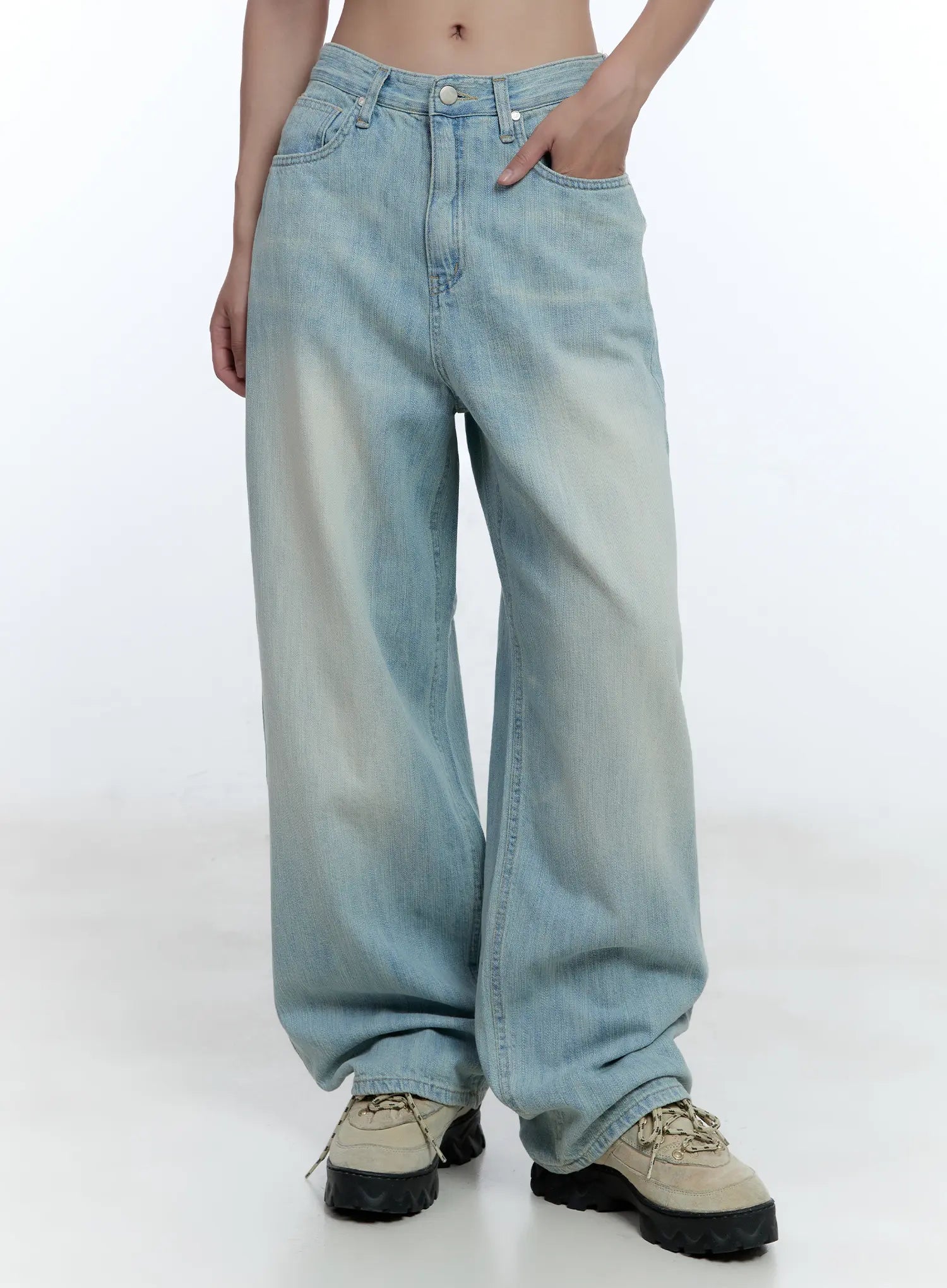 yuri-washed-wide-leg-jeans-cu526 / Light blue