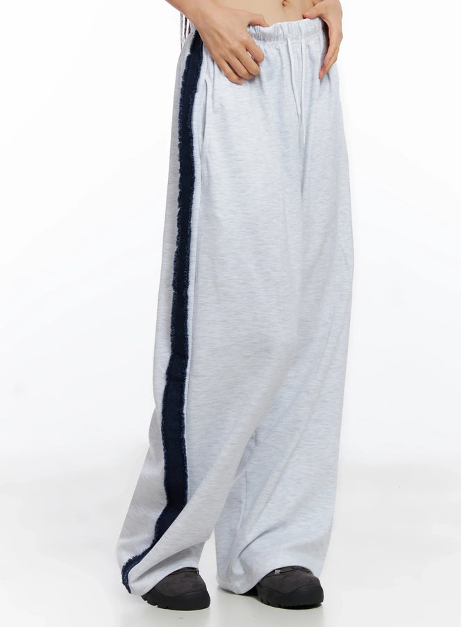 relaxed-fit-denim-stripe-sweatpants-co517 / Light gray